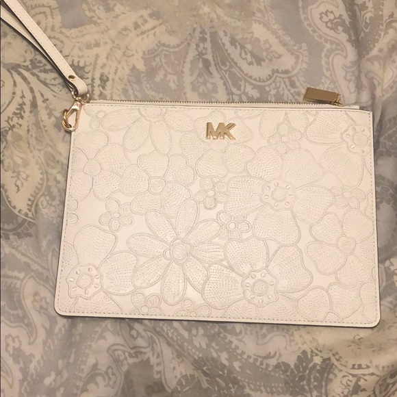 Michael Kors clutch - Picture 1 of 3